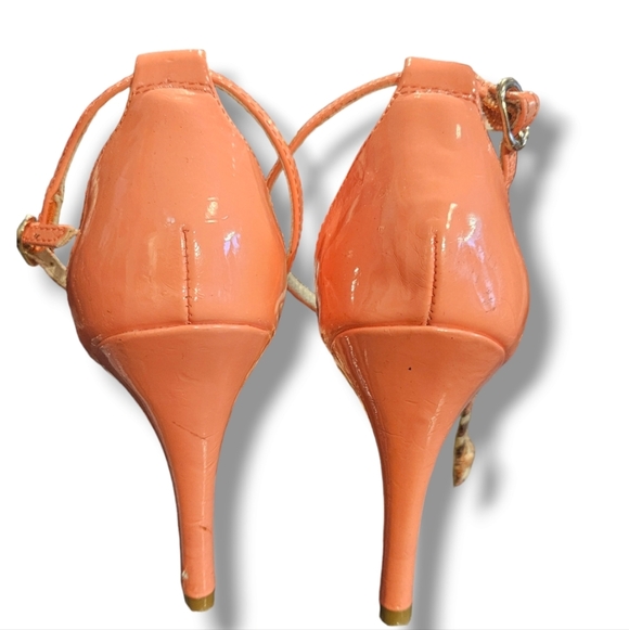 Apricot and snakeskin print Heels. Sz 7. Buckle Closure - Picture 4 of 7